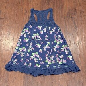 Medium Floral Blue Sleeveless Top